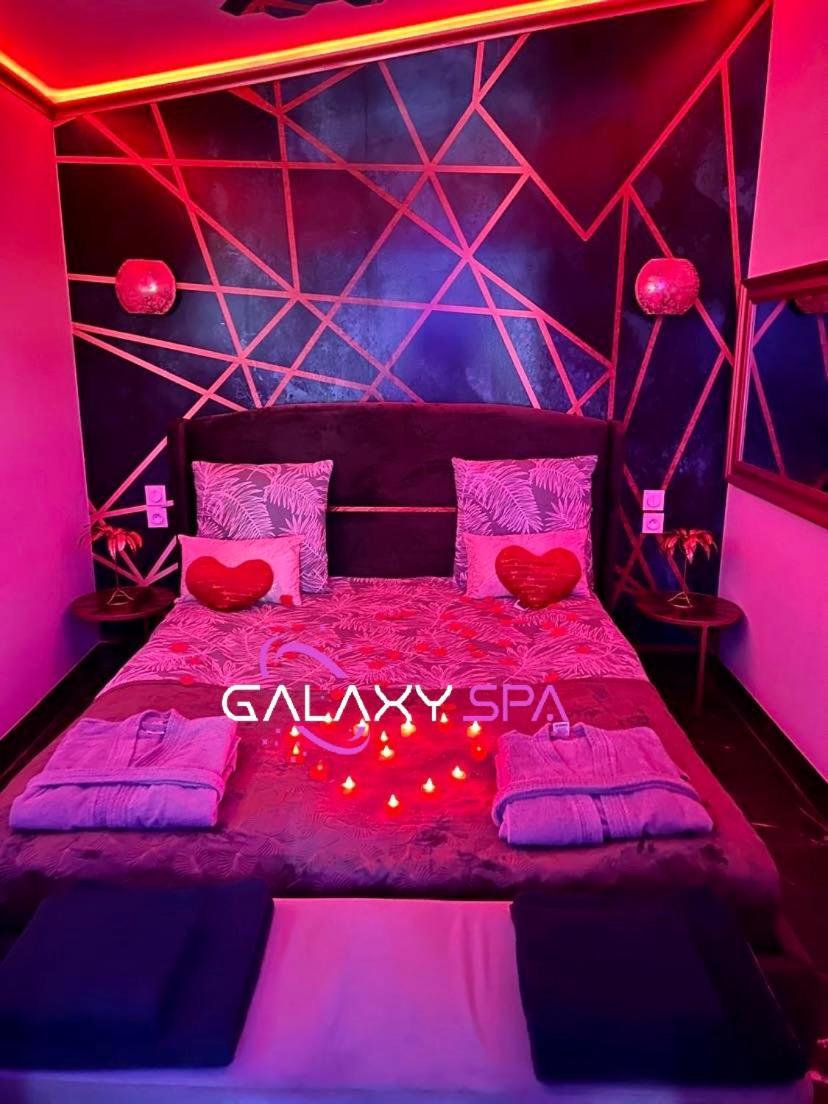 Galaxy Spa - Suite Jupiter Jacuzzi Privatif Champigneulles Esterno foto