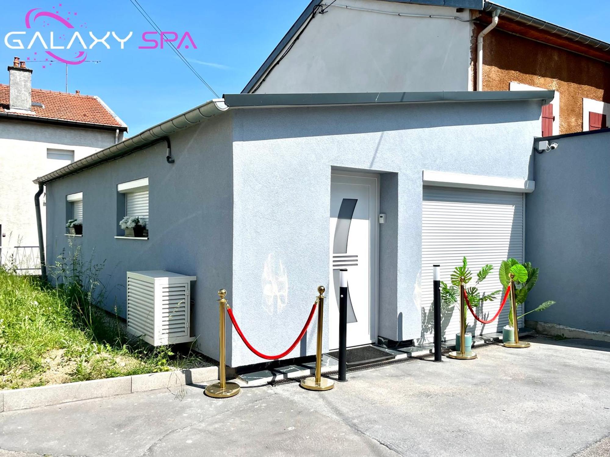 Galaxy Spa - Suite Jupiter Jacuzzi Privatif Champigneulles Esterno foto